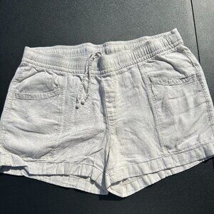 Old Navy Cream Loose Fit Casual Shorts – Size Large